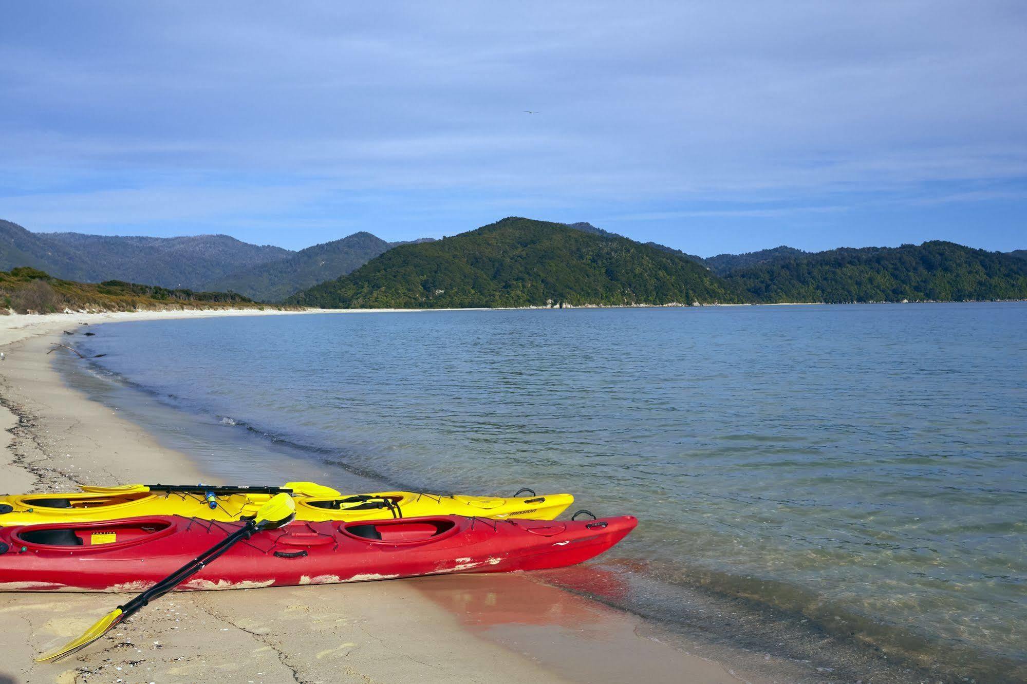 Awaroa Lodge Luaran gambar